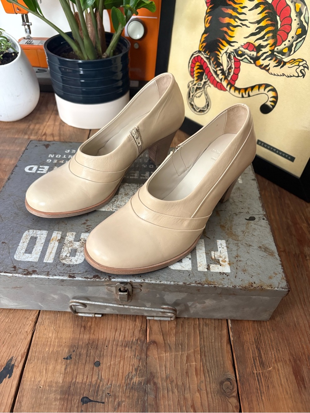 Women’s Low Block Heel Pump – Zeha Berlin